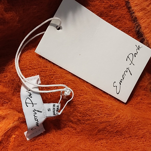 Emory Park women's orange fuzzy soft oversized small sweater - Picture 16 of 16